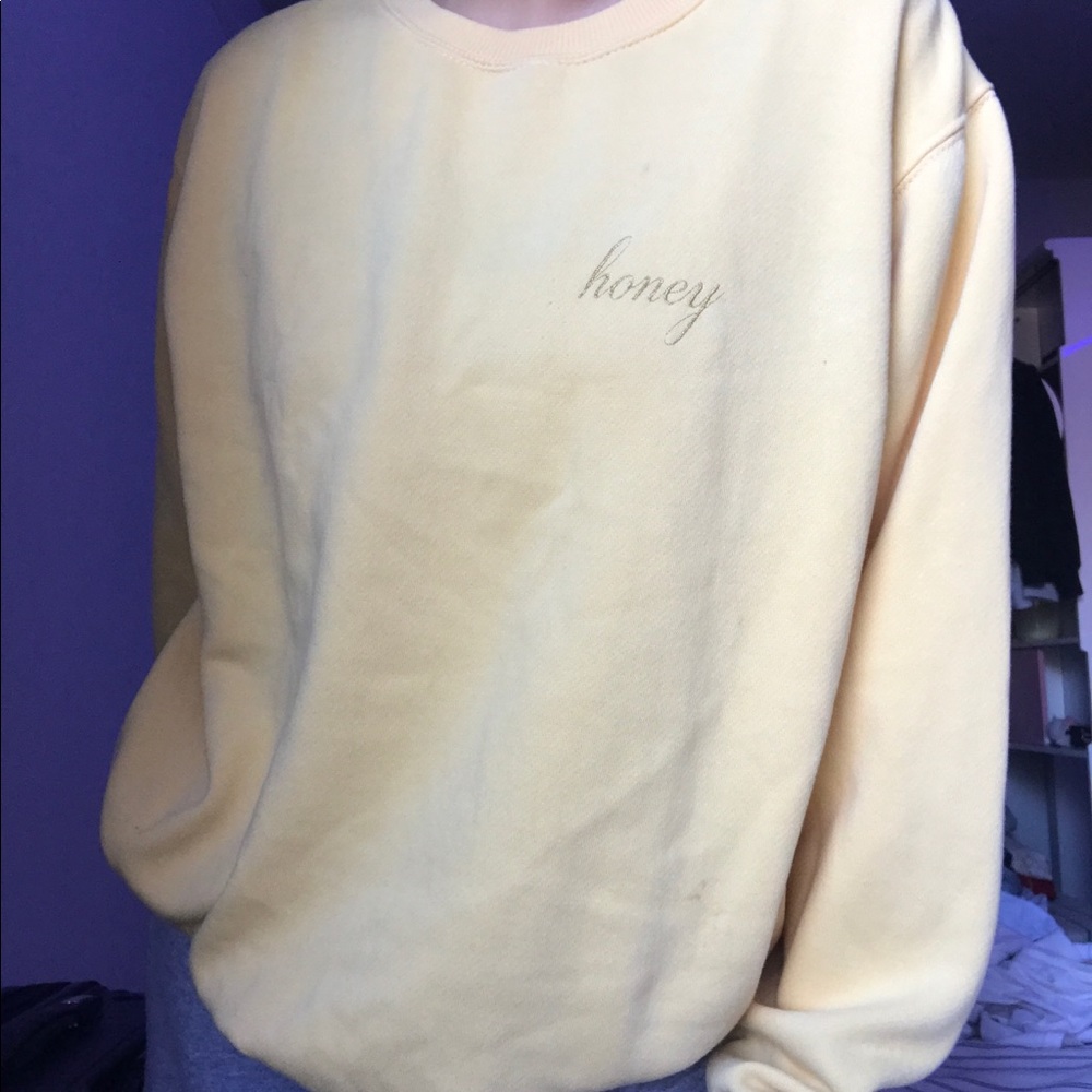 Brandy Melville Crewneck